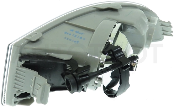 Фара противотуманная правая -ST6652006R Sat для SKODA OCTAVIA
