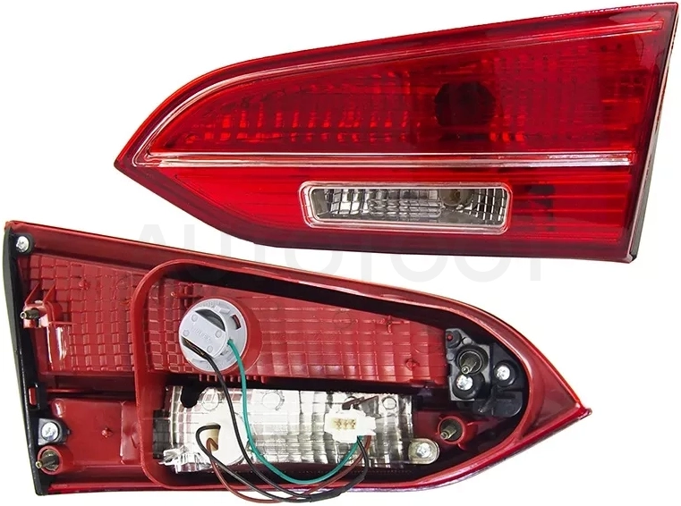 Фонарь в крышку багажника Hyundai Santa Fe 12-15 / Grand Santa Fe 13-16 (Справа)