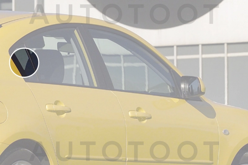 Стекло форточки (уголок) задней правой двери -  для MAZDA 3 (AXELA)