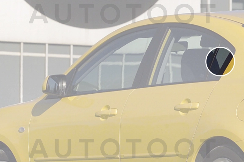 Стекло форточки (уголок) задней левой двери -  для MAZDA 3 (AXELA)