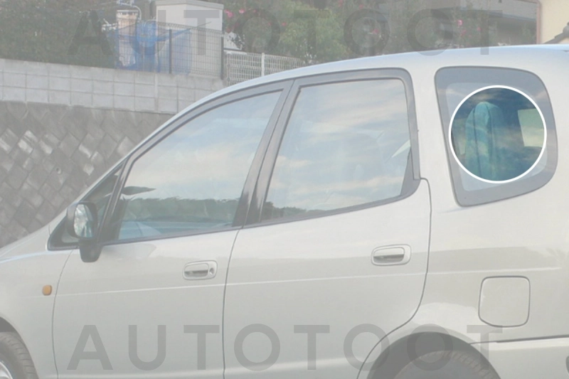 Стекло багажника боковое заднее левое -  для TOYOTA COROLLA SPACIO