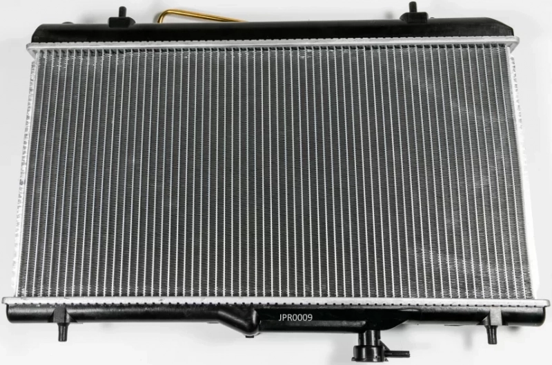 Радиатор двигателя A/T М/T (Способ сборки сот - Паяный)