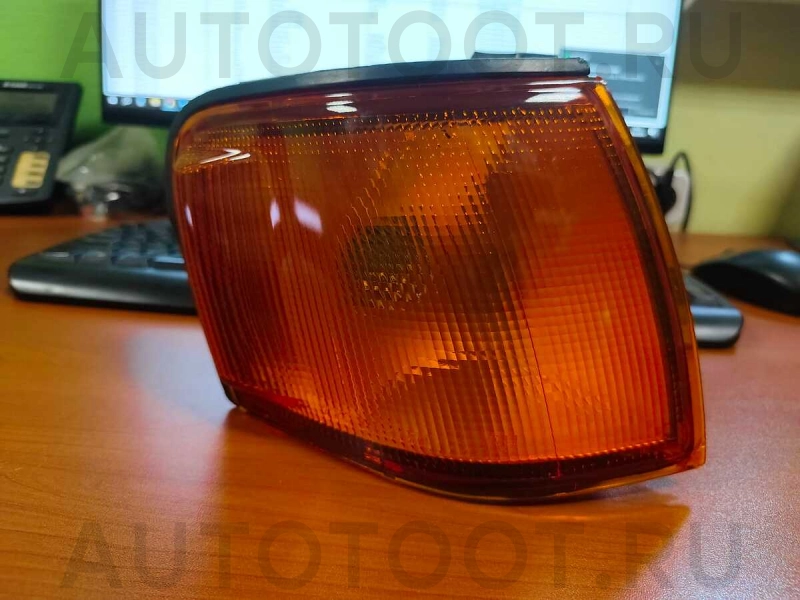 Указатель поворота угловой правый(уценка, скол) -  для TOYOTA TERCEL, TOYOTA CORSA, TOYOTA COROLLA II