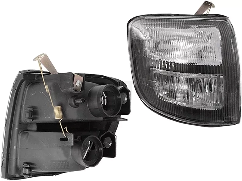 Габарит Mitsubishi Pajero 97-00 (Справа) - Артикул ST2141556R - Производитель Sat - Фото, Отзывы, Цены