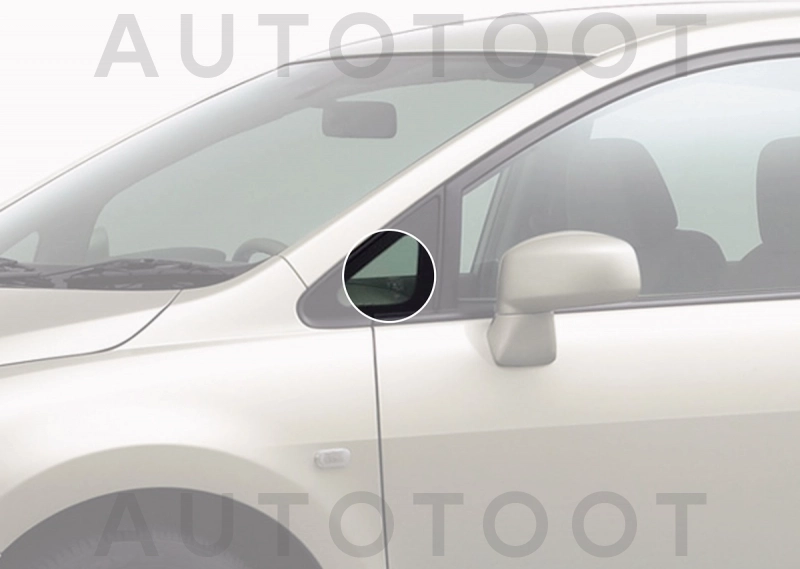 Стекло форточки (уголок) переднее левое -  для NISSAN TIIDA