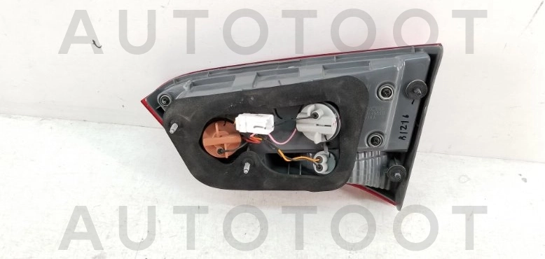 Фонарь в крышку багажника левый (седан) -ST22313R3L Sat для KIA RIO