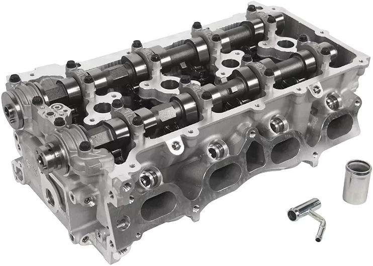 Головка блока цилиндров (в сборе) TOYOTA 2TR-FE с EGR