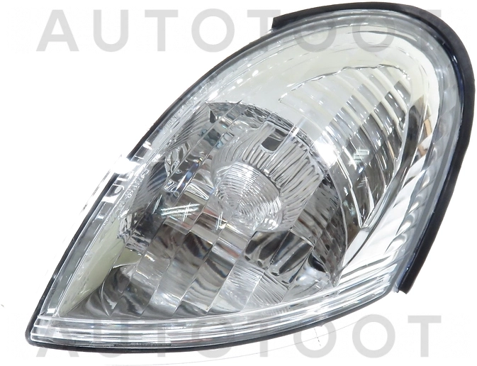 Указатель поворота угловой левый (под 1 ламповую фару) -ST2151592L Sat для NISSAN BLUEBIRD SYLPHY, NISSAN ALMERA