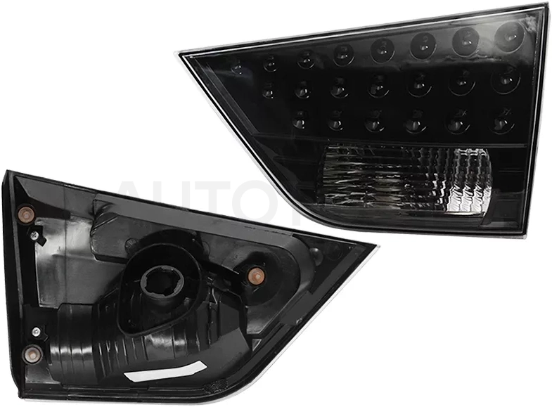 Фонарь в крышку багажника Mitsubishi Outlander 05-12 (Справа) - Артикул ST2141323R - Производитель Sat - Фото, Отзывы, Цены