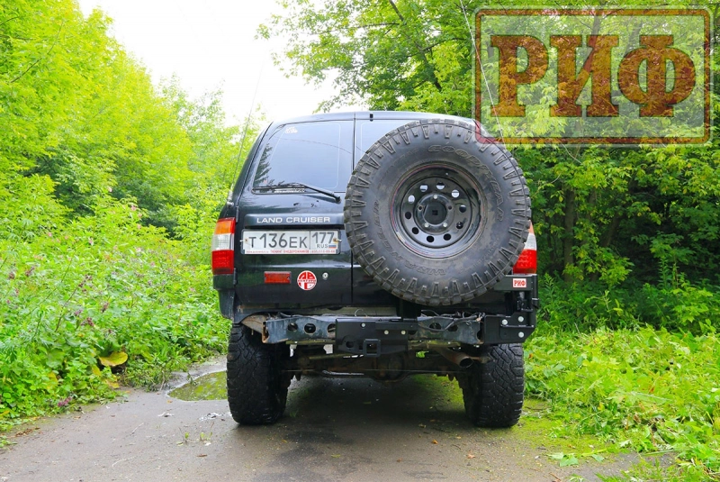 Toyota Land Cruiser 105 Калитка РИФ с фаркопом в штатный задний бампер