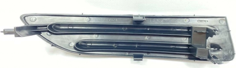 Заглушка переднего бампера левая -STTY28000CA2 Sat для TOYOTA COROLLA, TOYOTA COROLLA FIELDER, TOYOTA RUNX, TOYOTA ALLEX