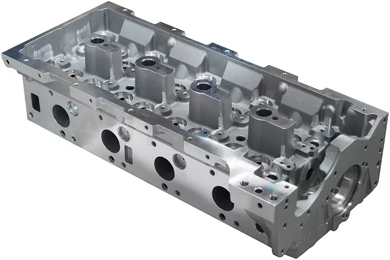Головка блока цилиндров V-2.2 MERCEDES SPRINTER 00-06/VITO 99-03