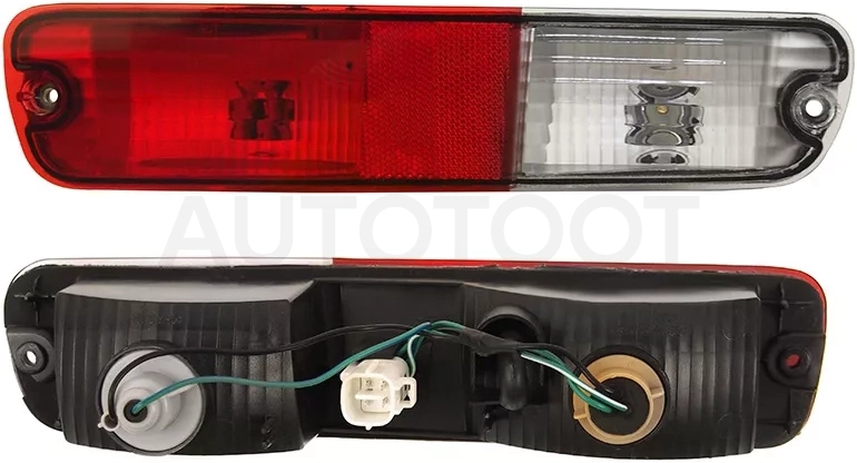 Фонарь в задний бампер Mitsubishi Pajero 02-06 (Справа)