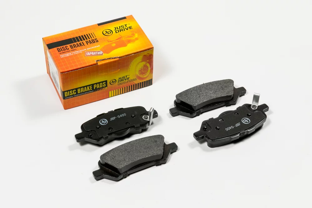 Колодки тормозные дисковые, задние (с антискрипной пластиной) - Артикул JBP0400 - Производитель Just Drive - Фото, Отзывы, Цены 