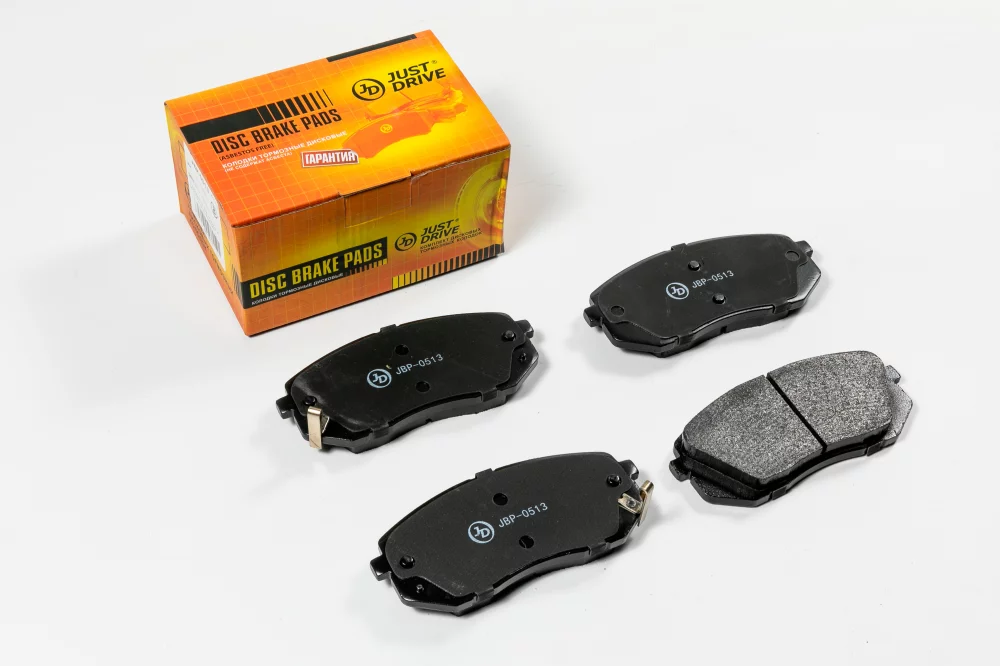 Колодки тормозные дисковые, передние (с антискрипной пластиной) - Артикул JBP0513 - Производитель Just Drive - Фото, Отзывы, Цены 