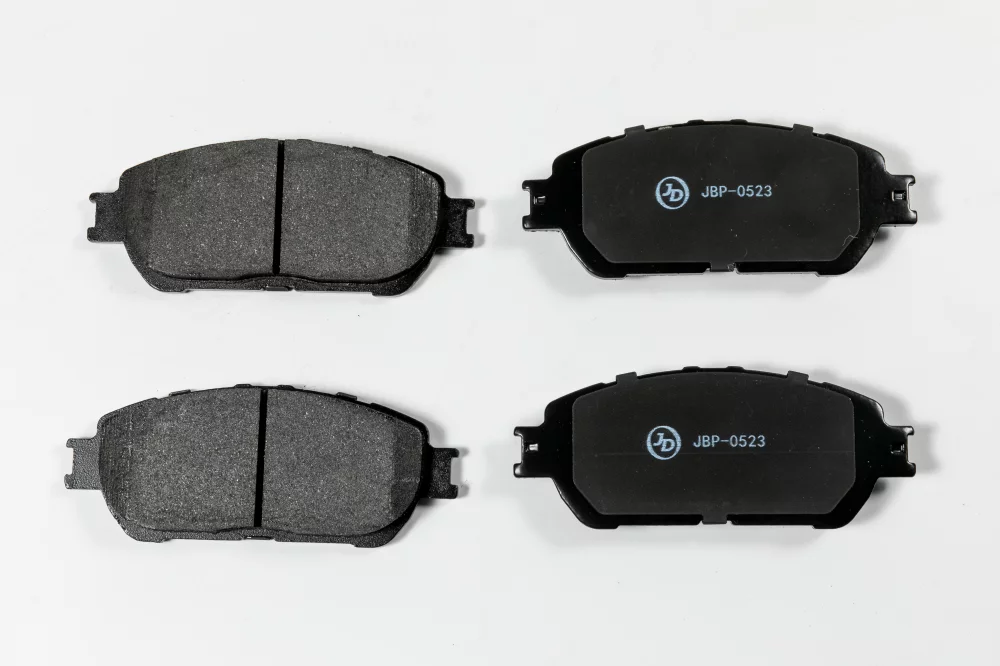 Колодки тормозные дисковые, передние (с антискрипной пластиной) - Артикул JBP0523 - Производитель Just Drive - Фото, Отзывы, Цены 
