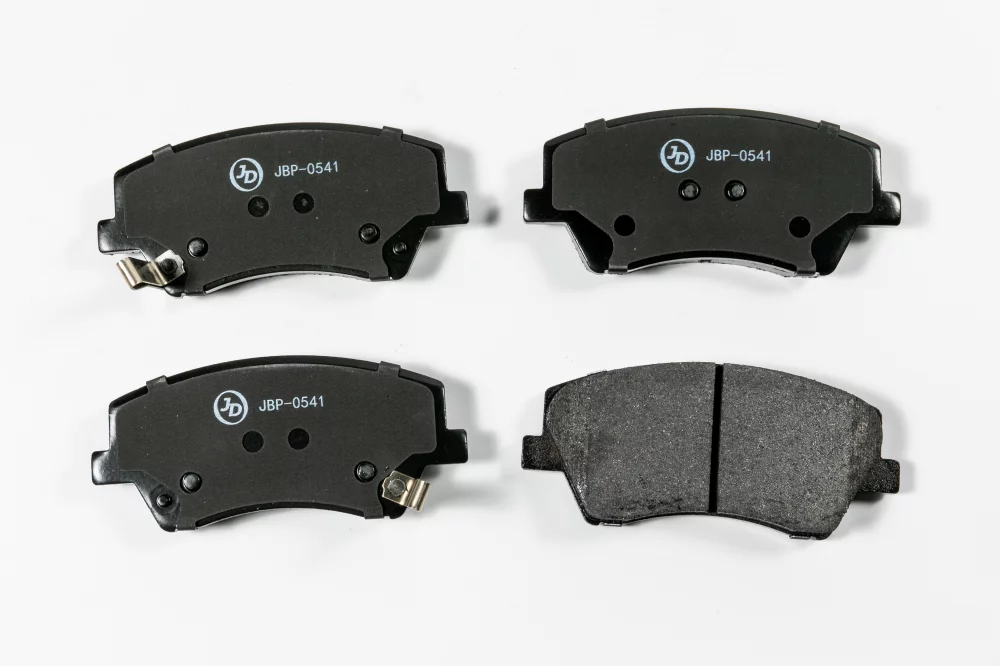 Колодки тормозные дисковые, передние (с антискрипной пластиной) - Артикул JBP0541 - Производитель Just Drive - Фото, Отзывы, Цены 