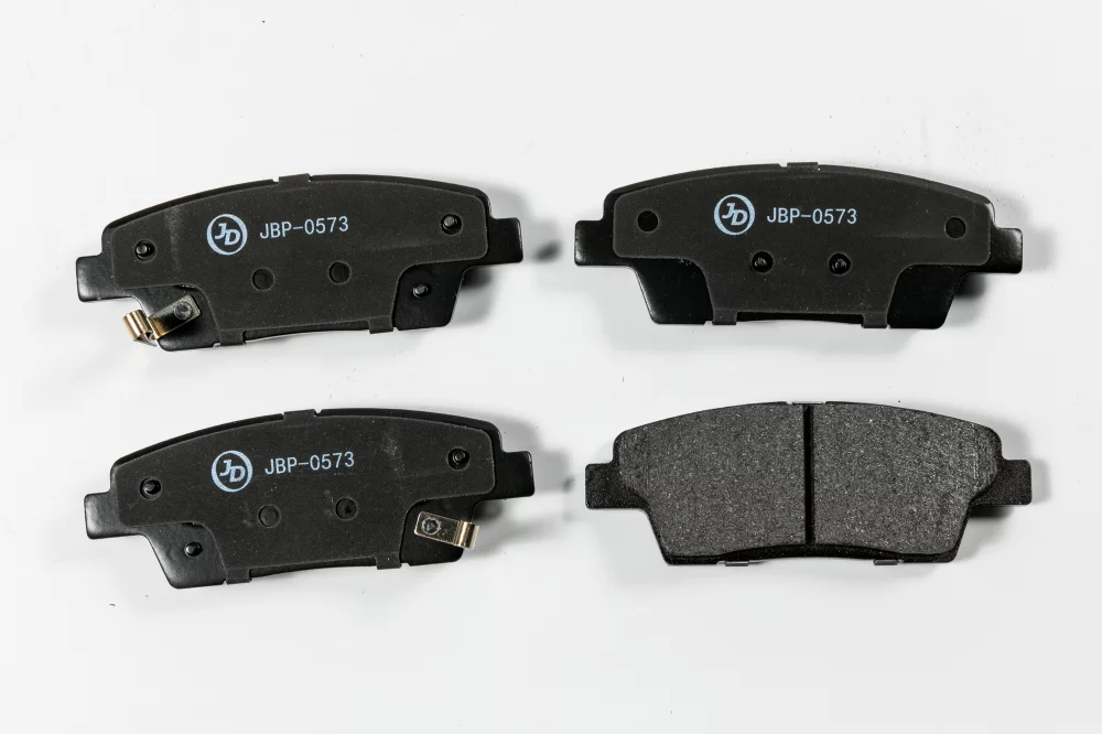 Колодки тормозные дисковые, задние (с антискрипной пластиной) - Артикул JBP0573 - Производитель Just Drive - Фото, Отзывы, Цены 