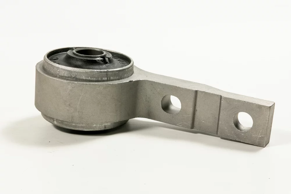 Сайлентблок переднего нижнего рычага, задний (с кронштейном) - Артикул JDN24J31WB - Производитель Just Drive - Фото, Отзывы, Цены 