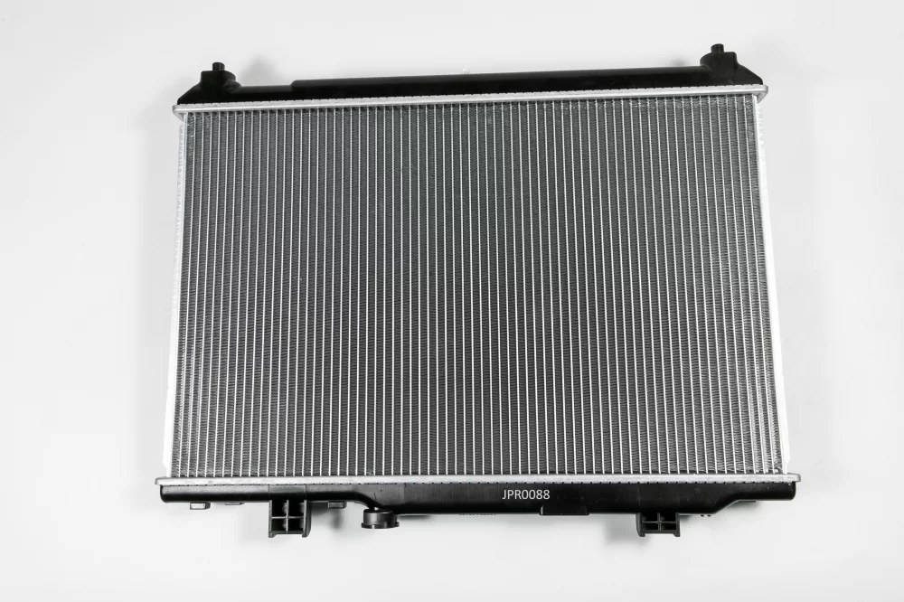 Радиатор двигателя AT (Способ сборки сот - Паяный) - Артикул JPR0088 - Производитель Just Drive - Фото, Отзывы, Цены 