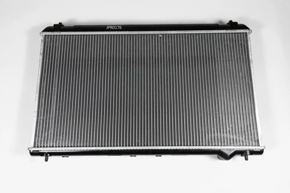 Радиатор двигателя AT (Способ сборки сот - Паяный) - Артикул JPR0176 - Производитель Just Drive - Фото, Отзывы, Цены 