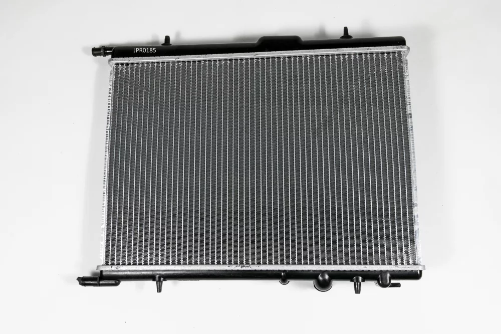 Радиатор двигателя MT (Способ сборки сот - Паяный) - Артикул JPR0185 - Производитель Just Drive - Фото, Отзывы, Цены 