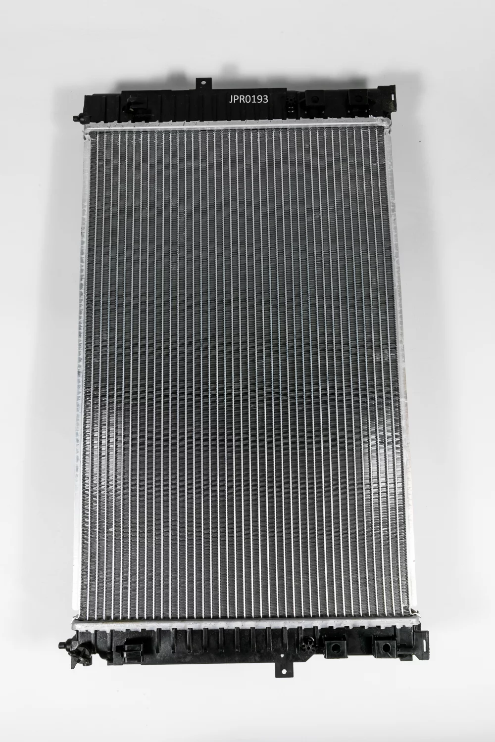 Радиатор двигателя AT (Способ сборки сот - Паяный) - Артикул JPR0193 - Производитель Just Drive - Фото, Отзывы, Цены 