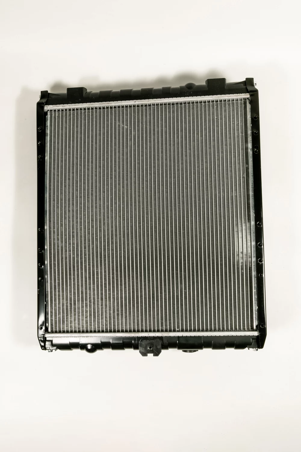 Радиатор двигателя MT (Способ сборки сот - Паяный) - Артикул JPR0220 - Производитель Just Drive - Фото, Отзывы, Цены 