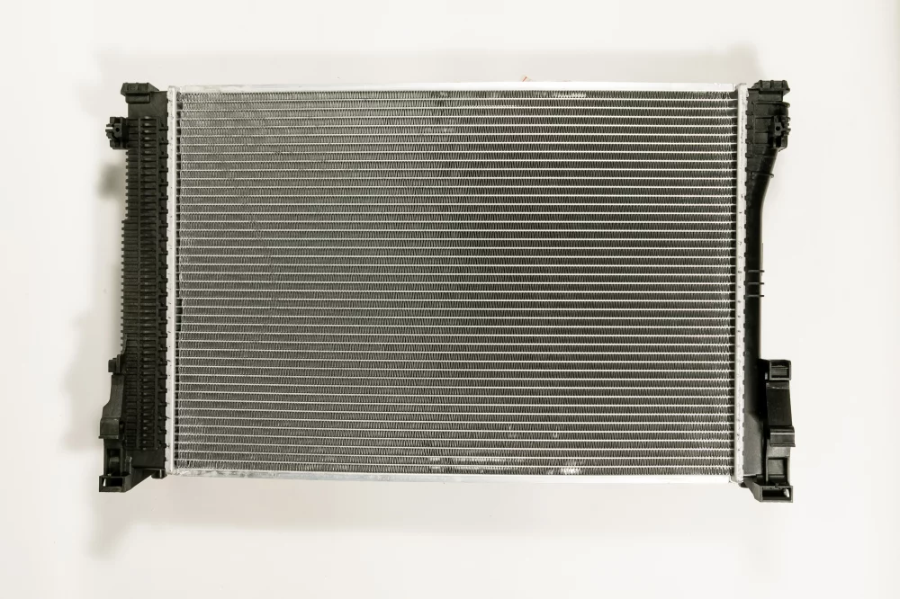 Радиатор двигателя AT (Способ сборки сот - Паяный) - Артикул JPR0242 - Производитель Just Drive - Фото, Отзывы, Цены 