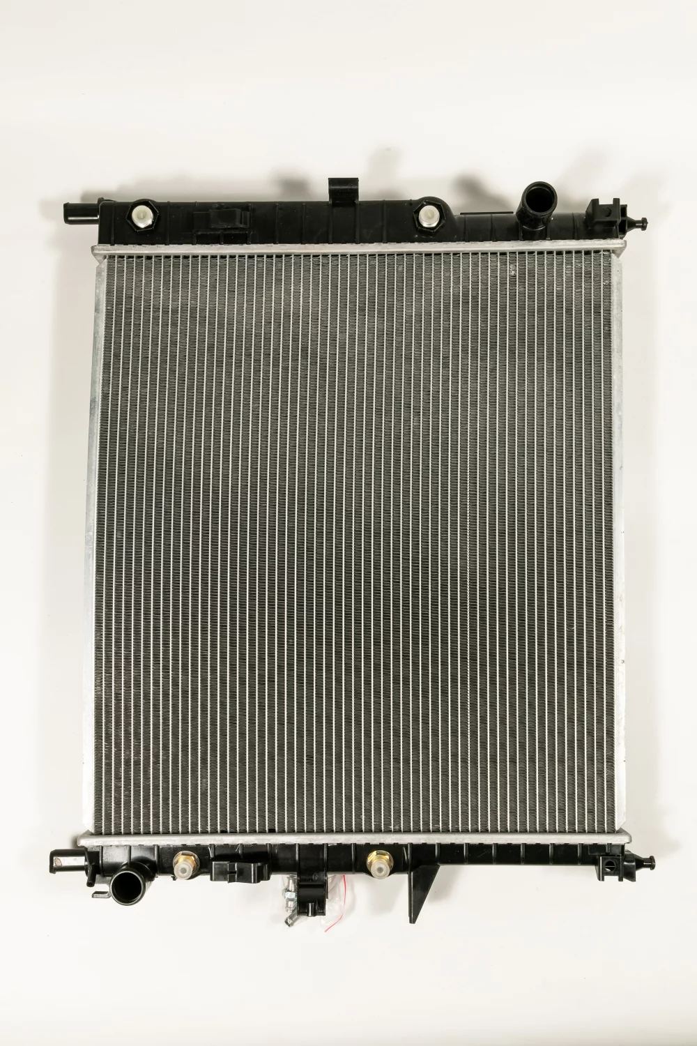 Радиатор двигателя AT (Способ сборки сот - Паяный) - Артикул JPR0243 - Производитель Just Drive - Фото, Отзывы, Цены 