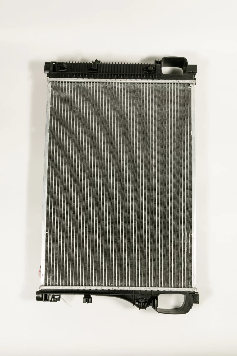 Радиатор двигателя AT (Способ сборки сот - Паяный) - Артикул JPR0246 - Производитель Just Drive - Фото, Отзывы, Цены 