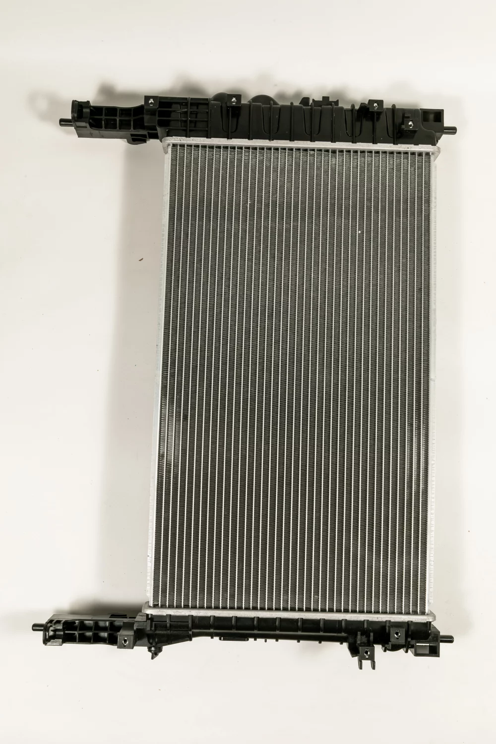 Радиатор двигателя AT (Способ сборки сот - Паяный) - Артикул JPR0256 - Производитель Just Drive - Фото, Отзывы, Цены 