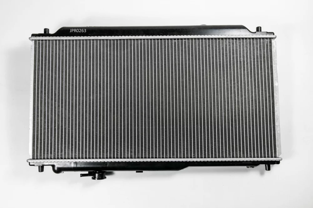Радиатор двигателя AT (Способ сборки сот - Паяный) - Артикул JPR0263 - Производитель Just Drive - Фото, Отзывы, Цены 