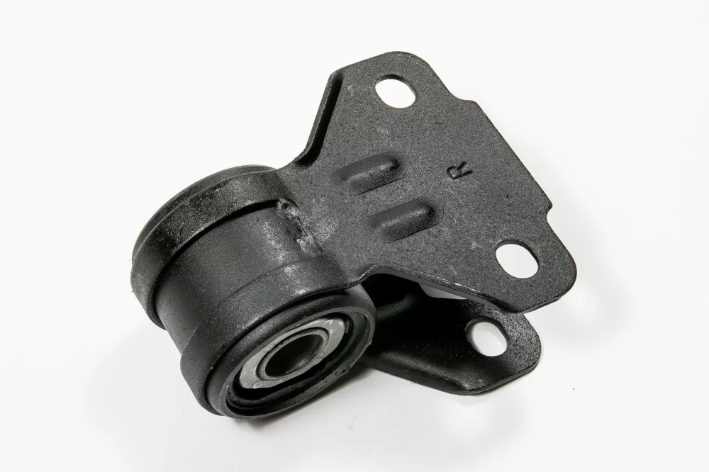 Сайлентблок с кронштейном (гидравлический), правый - Артикул JRR0450 - Производитель Just Drive - Фото, Отзывы, Цены 