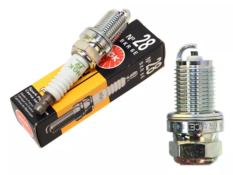 Свеча зажигания