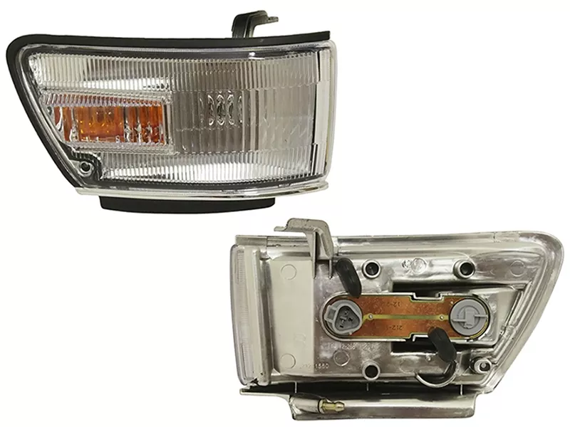 Габарит Toyota Sprinter 87-91 / Sprinter Carib 88-90 (Справа) - Артикул ST2121560R - Производитель Sat - Фото, Отзывы, Цены 