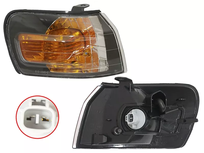 Габарит Toyota Corolla (E110) 95-97 (Справа/ чёрный) - Артикул ST2121592BR - Производитель Sat - Фото, Отзывы, Цены 