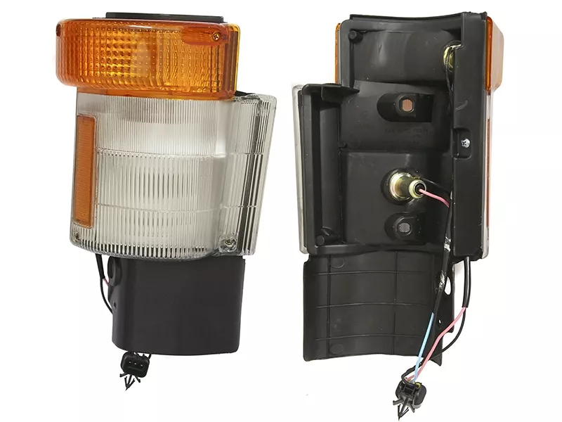 Габарит Mitsubishi Fuso Fighter 92-99 (Справа) - Артикул ST2141538RA - Производитель Sat - Фото, Отзывы, Цены 