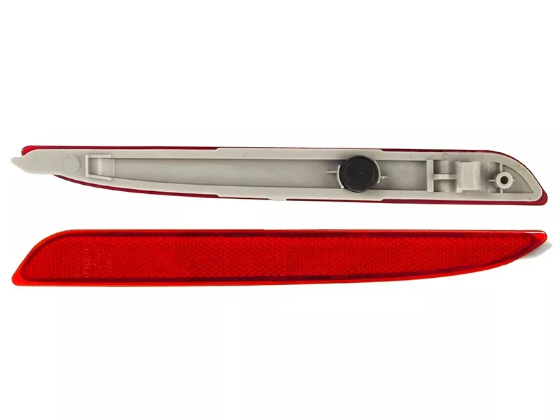 Отражатель в задний бампер 11-13 правый/09-11 левый -ST2162905RUE Sat для MAZDA 3 (AXELA)