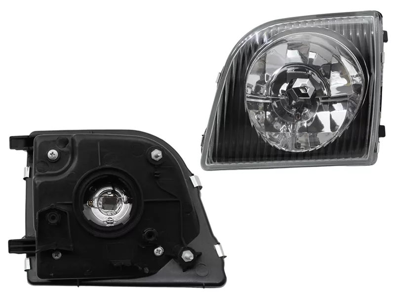 Фара противотуманная правая -ST2168R Sat для NISSAN R`NESSA