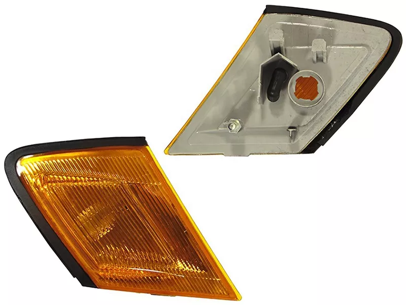 Габарит Toyota Mark II (X90) 92-96 (Справа/ оранжевый) - Артикул ST22240R - Производитель Sat - Фото, Отзывы, Цены 
