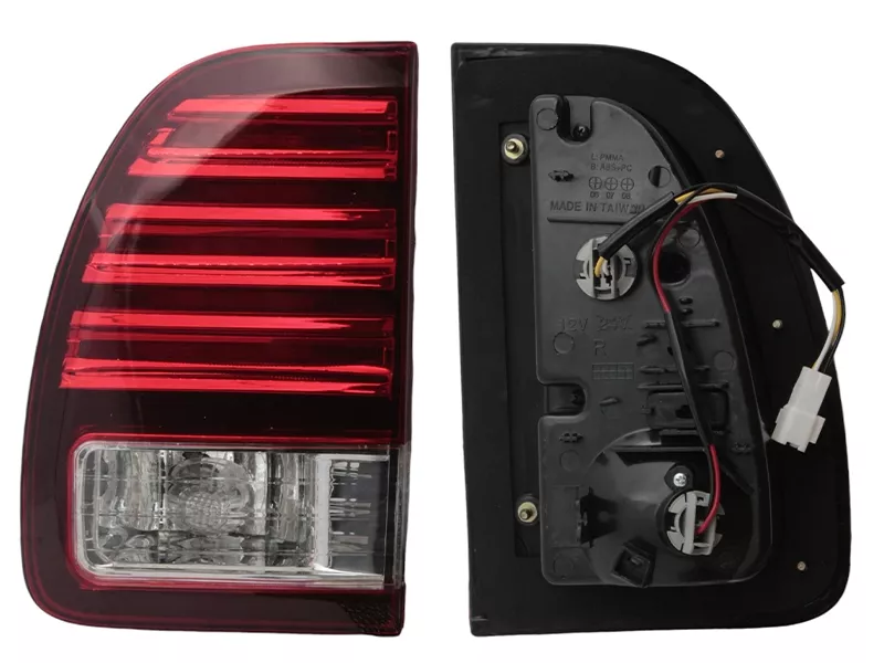 Фонарь в крышку багажника правый, диодный -ST2241302R Sat для LEXUS LX470